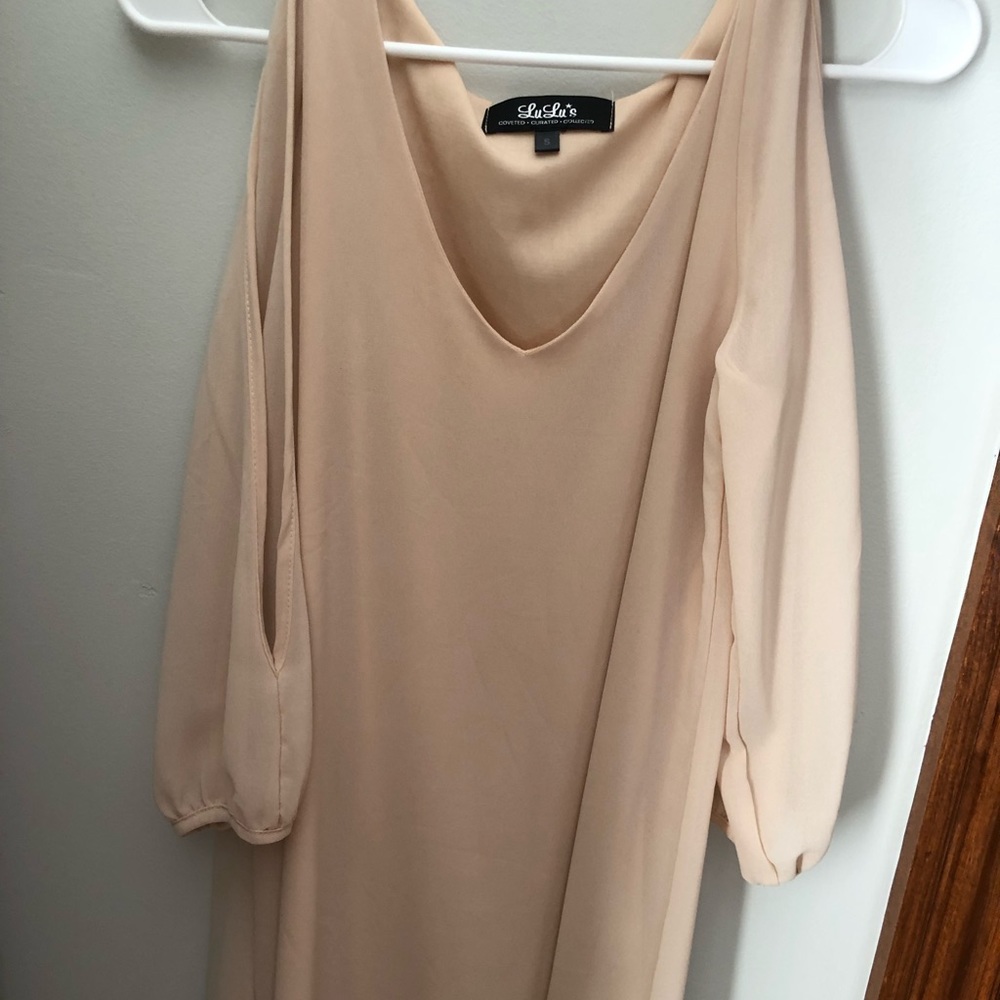 NEVER WORN LULUS DRESS